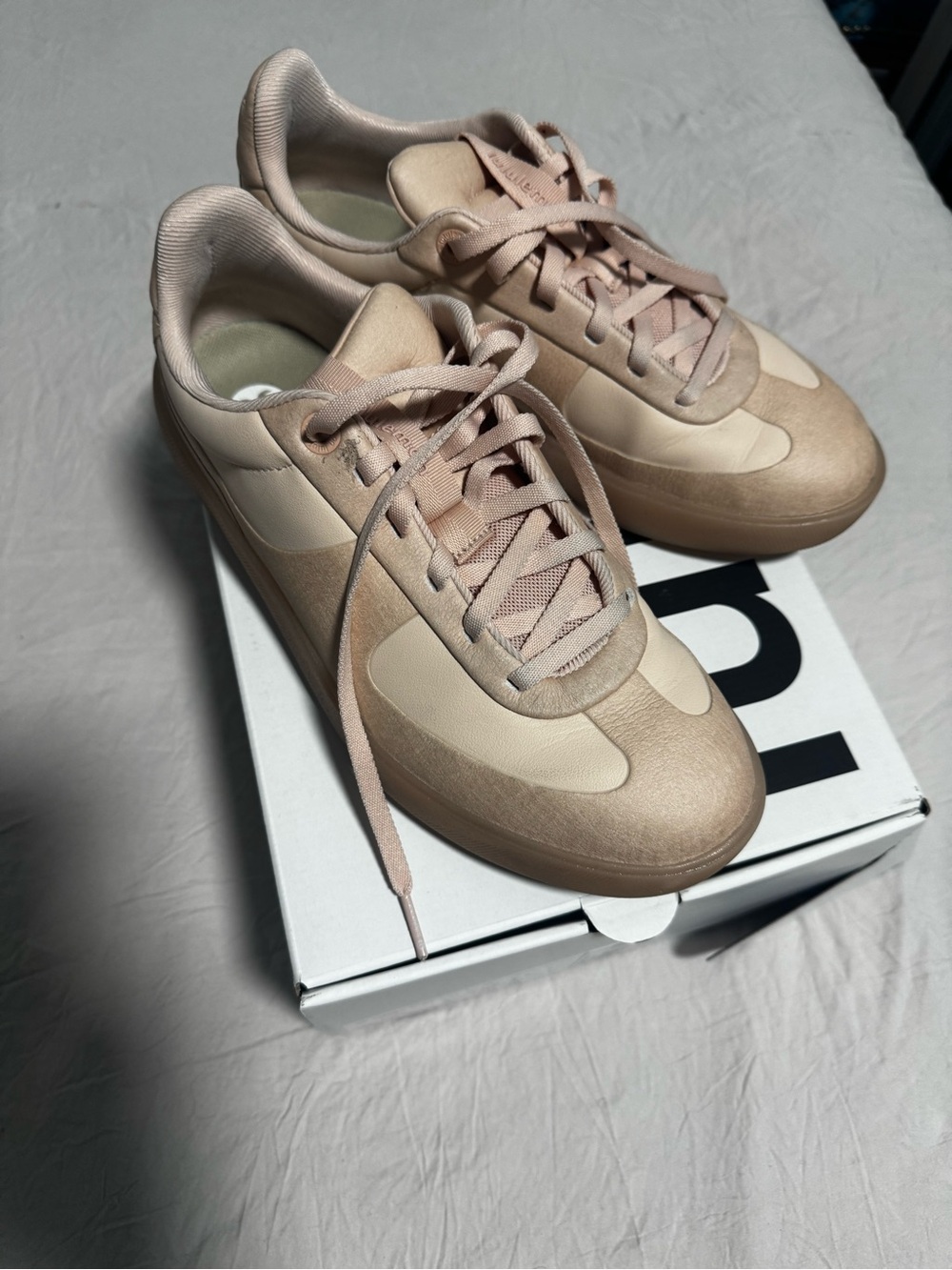 lululemon athletica Women's Beige & Blush Sneakers